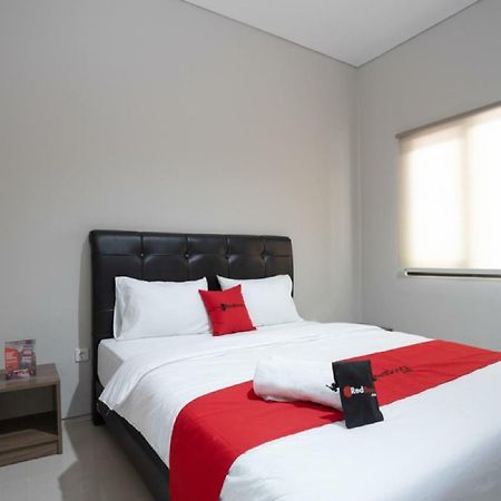 Reddoorz Plus Near Jiexpo Kemayoran Jakarta Exterior foto